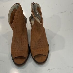 Bos. & Co. Brown Peep-Toe Heeled Boots